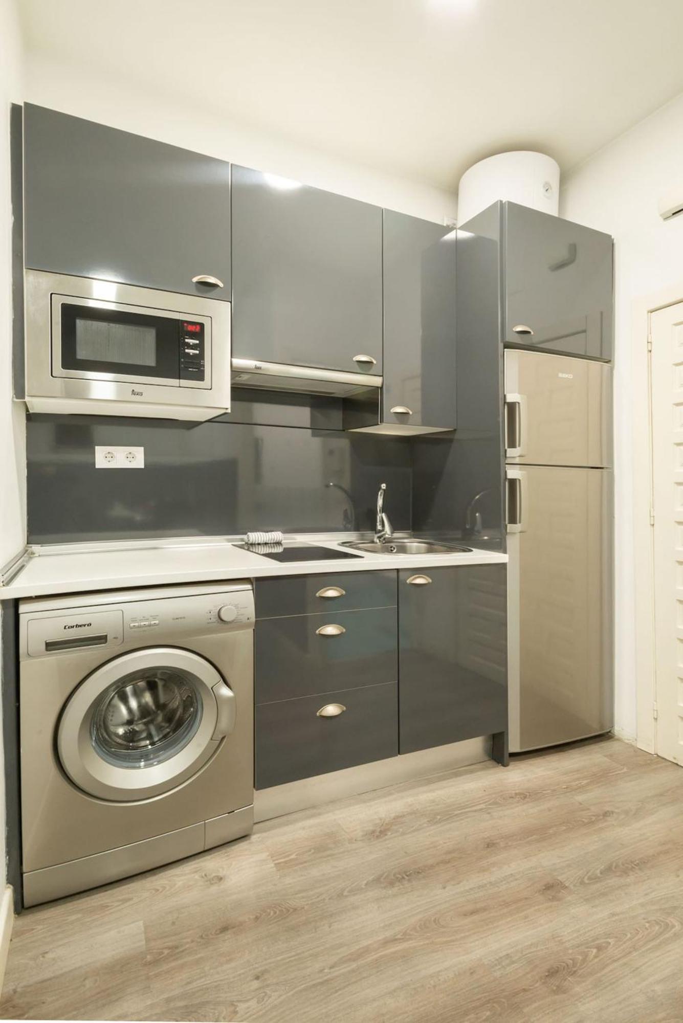 Apartamentos Day Madrid Plaza De Espana Centro Gran Via Sol Malasana エクステリア 写真