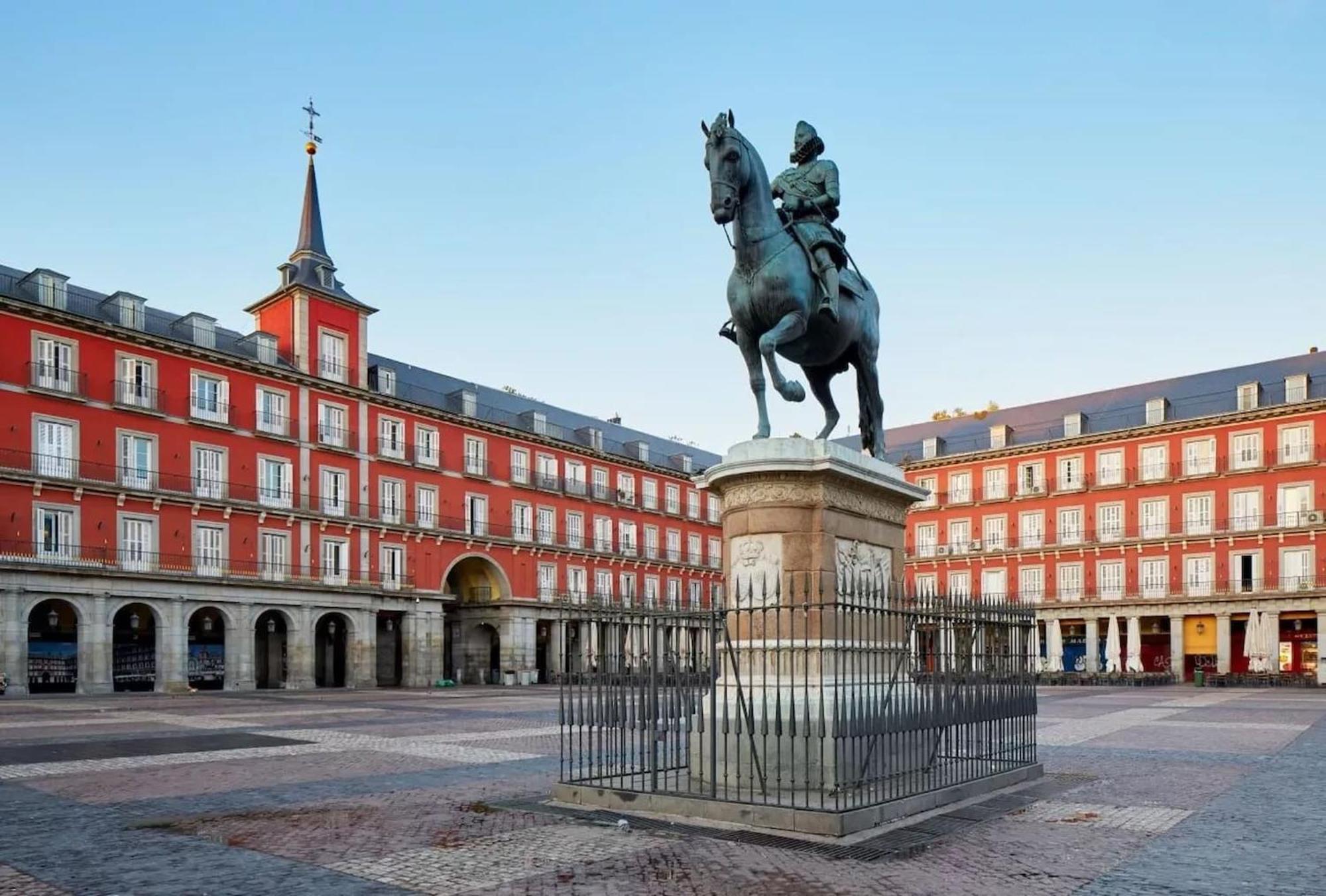 Apartamentos Day Madrid Plaza De Espana Centro Gran Via Sol Malasana エクステリア 写真