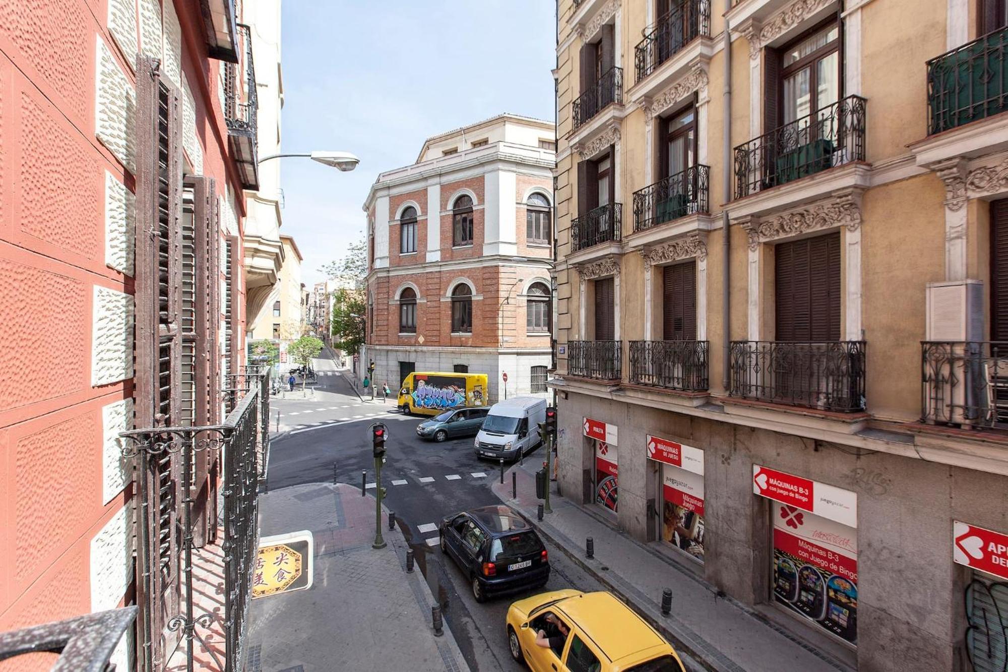 Apartamentos Day Madrid Plaza De Espana Centro Gran Via Sol Malasana エクステリア 写真