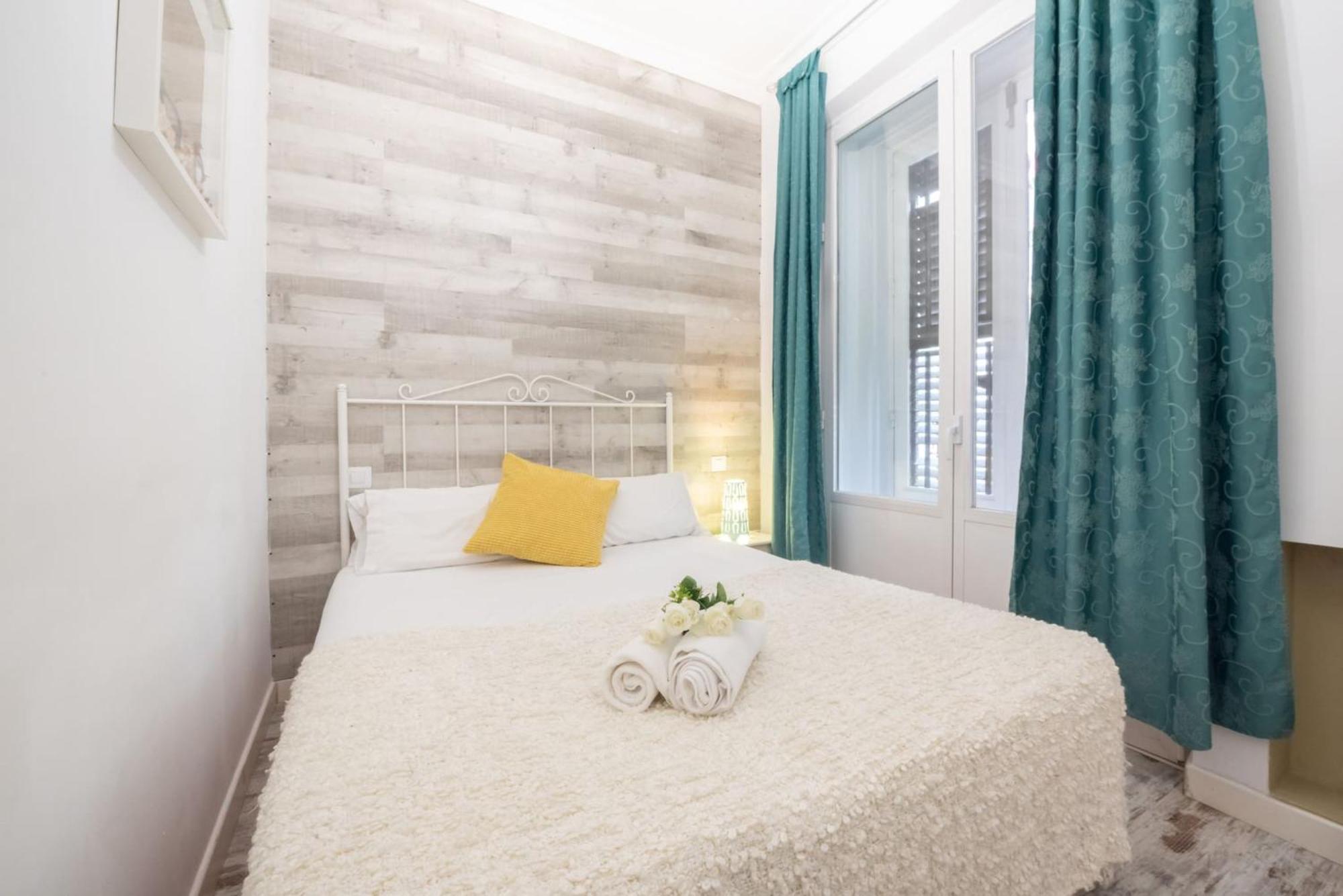 Apartamentos Day Madrid Plaza De Espana Centro Gran Via Sol Malasana エクステリア 写真